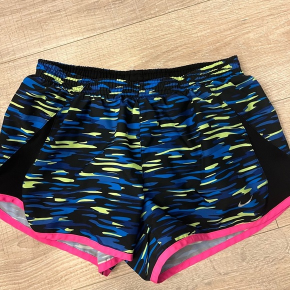 Nike Running Shorts small - Picture 1 of 4